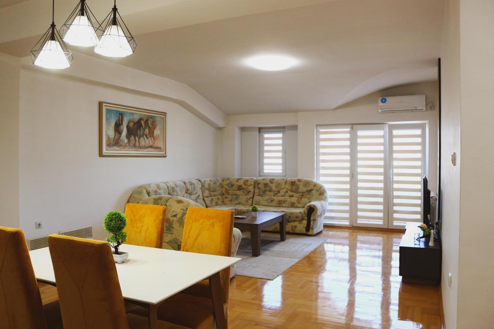 S Apartment Скопье Экстерьер фото